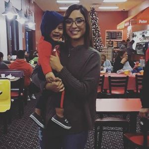 Meet your Posher, Elaine